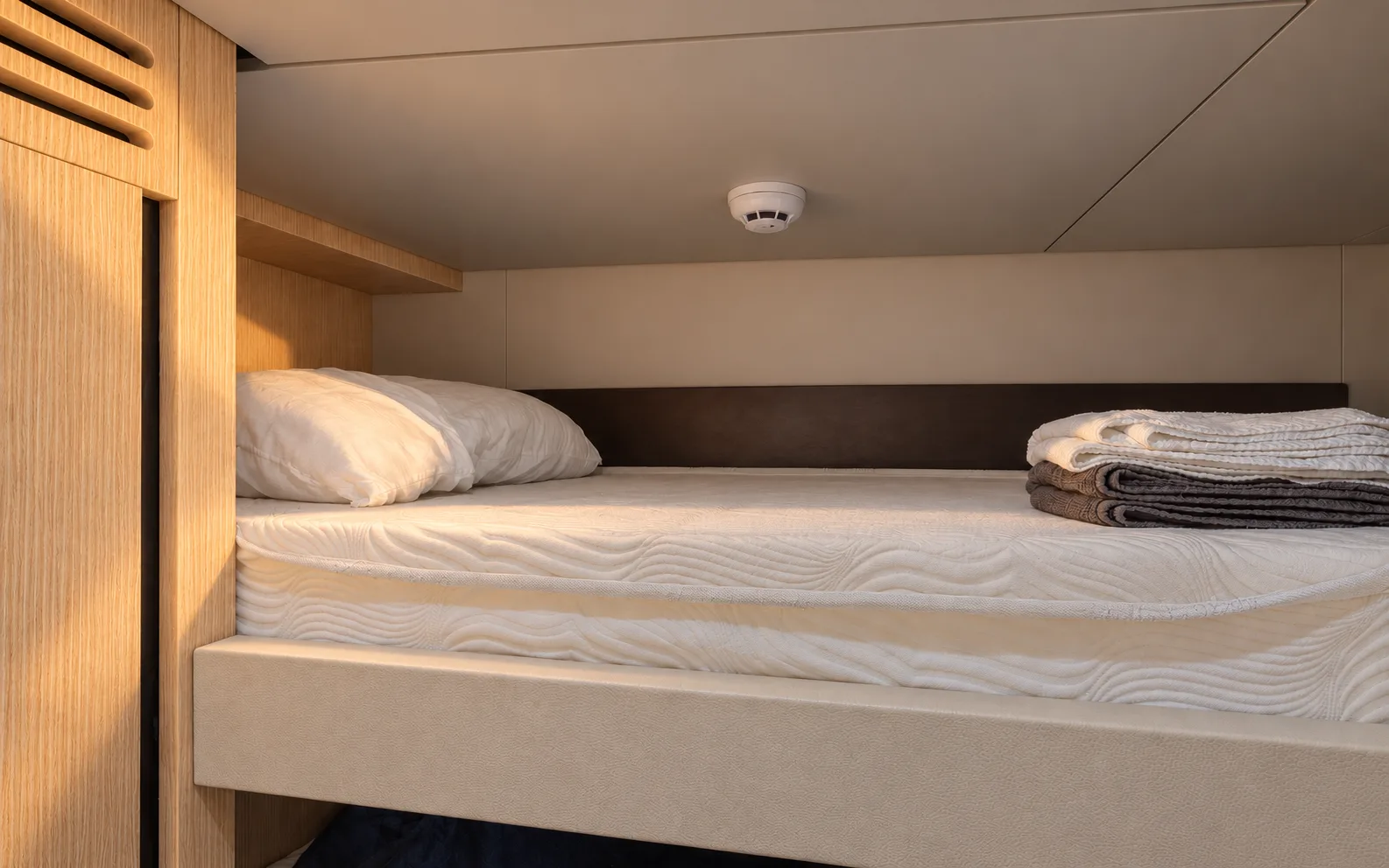 Crew cabin berth